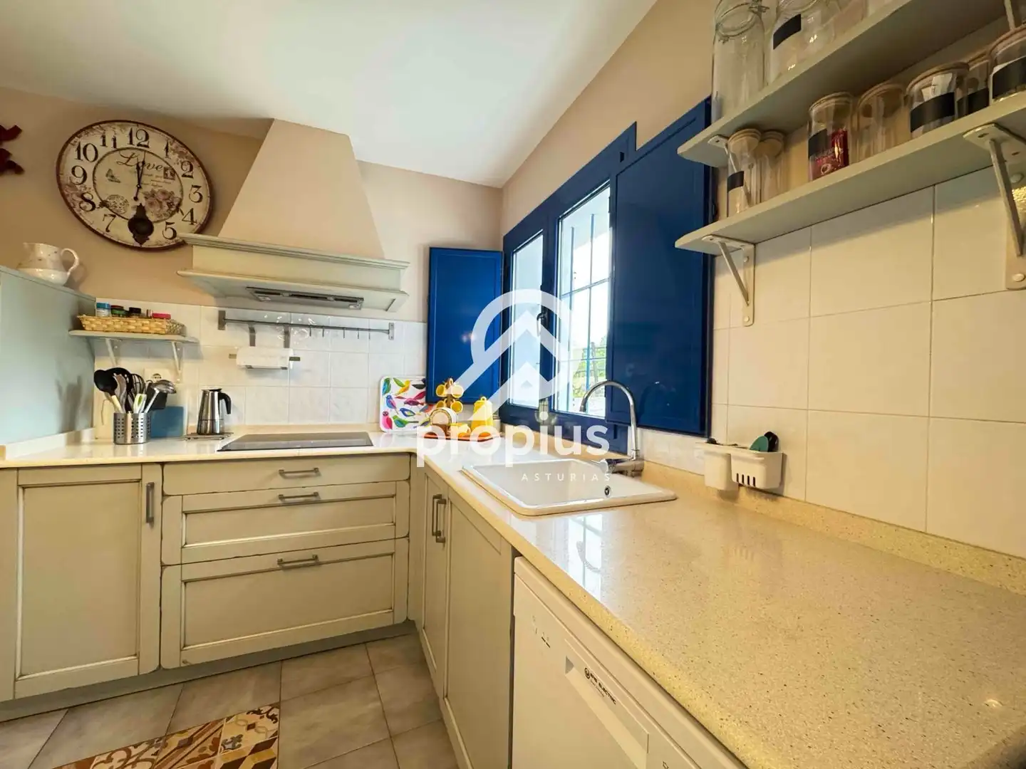 Cocina de Casa o chalet en venta en Ribadesella con Calefacción, Jardín privado y Terraza
