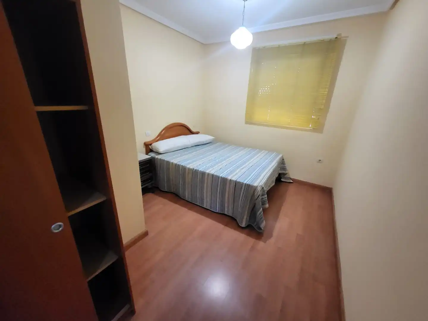 Schlafzimmer von Einfamilien-Reihenhaus zur Miete in Cáceres mit Terrasse und Möbliert
