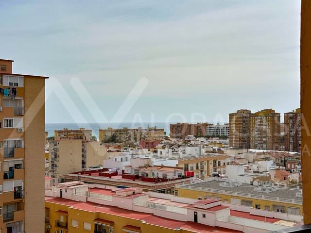 Piso en Venta en Calle Héroe de Sostoa, 114 en Parque Ayala - Jardín de la Abadía - Huelín