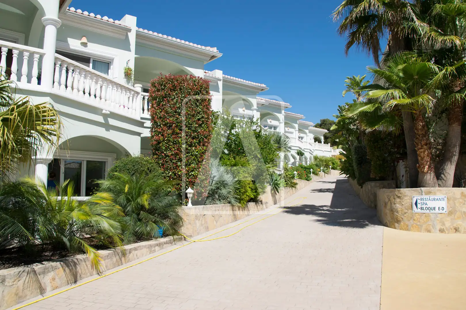 Vista exterior de Apartament en venda en Benissa amb Aire condicionat, Calefacció i Jardí privat
