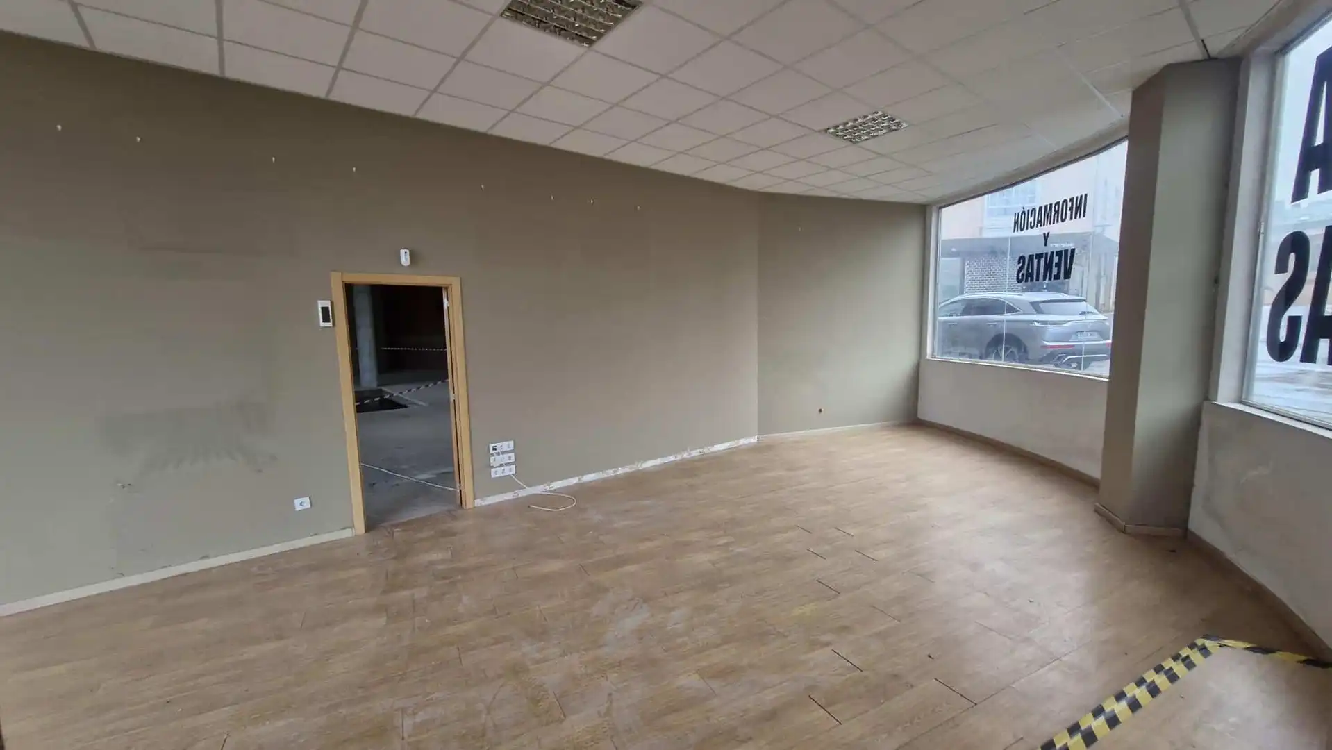 Local comercial en venta en Rúa Víctor Velasco, Carral, imagen 25