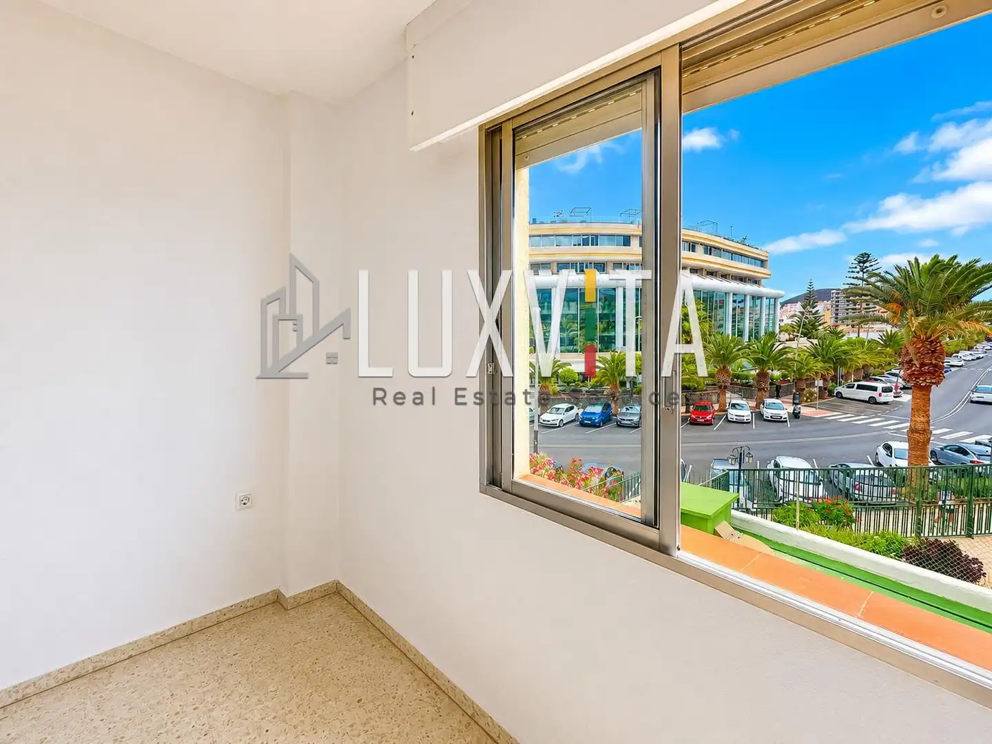 Vista exterior de Apartamento en venta en Arona con Terraza y Piscina comunitaria