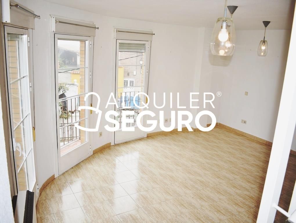 Habitación de Piso de alquiler en Fuente El Saz de Jarama con Calefacción y Terraza
