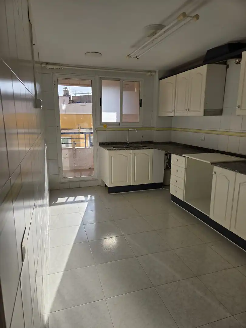 Appartamento con ascensore in vendita a Casco Urbano, imagen 2