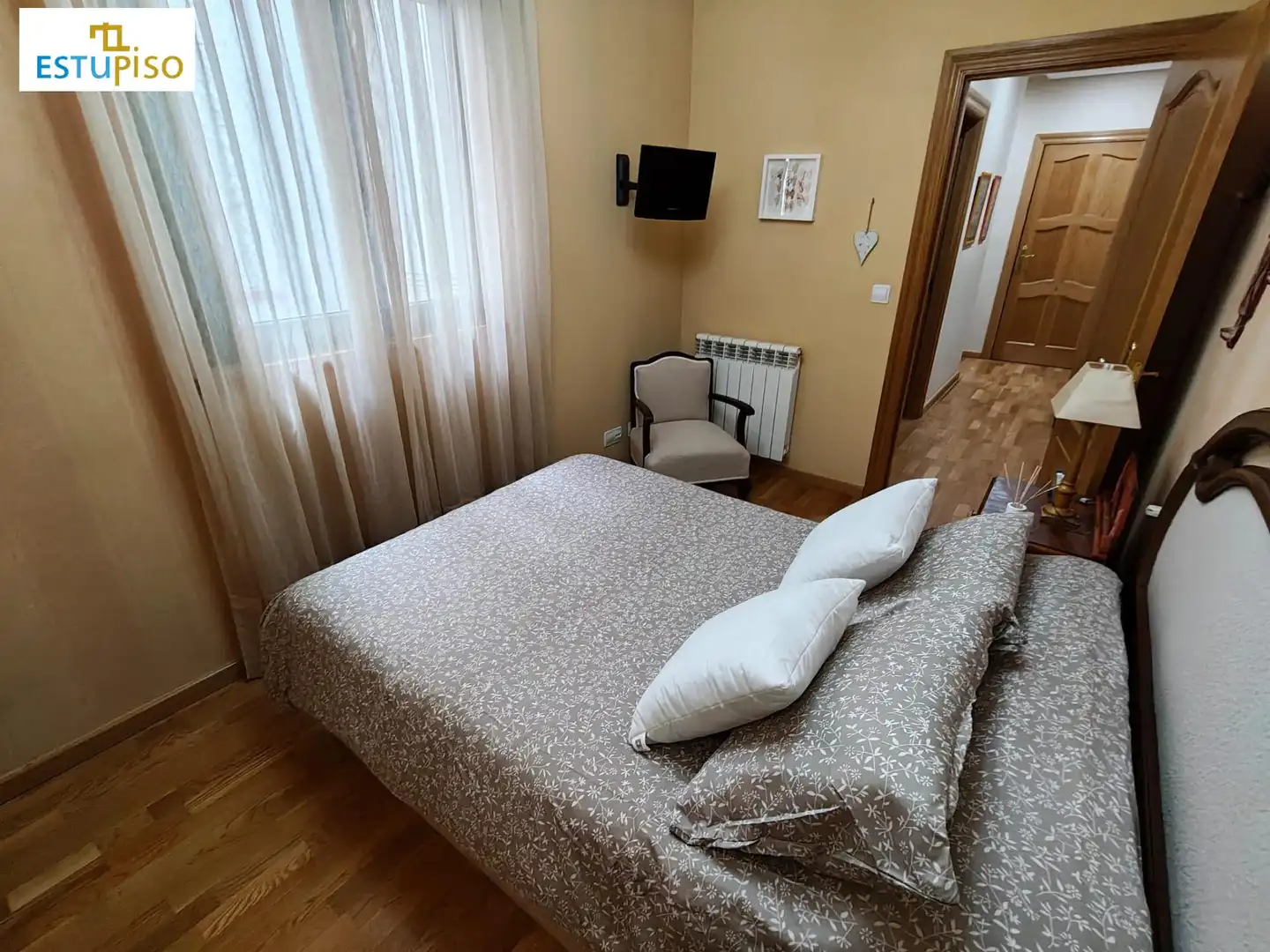 Habitación de Piso de alquiler en León Capital  con Calefacción y Amueblado