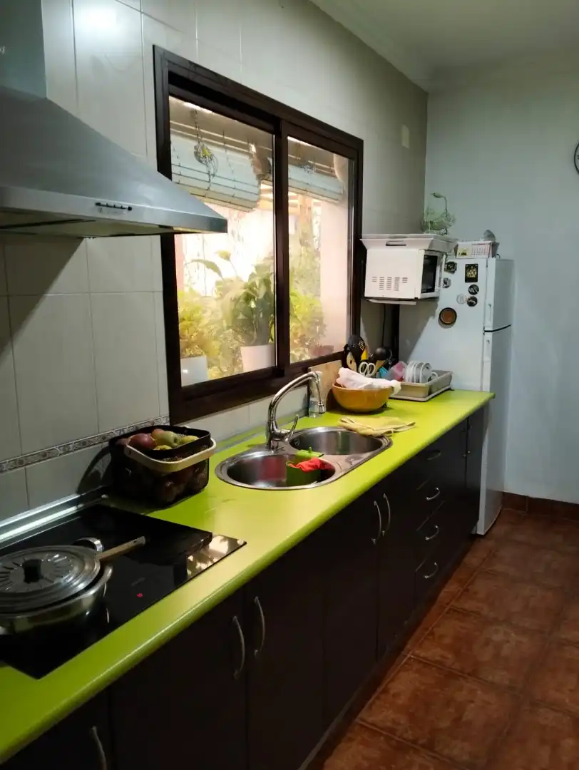 Cuina de Casa o xalet en venda en Las Navas de la Concepción amb Terrassa i Moblat