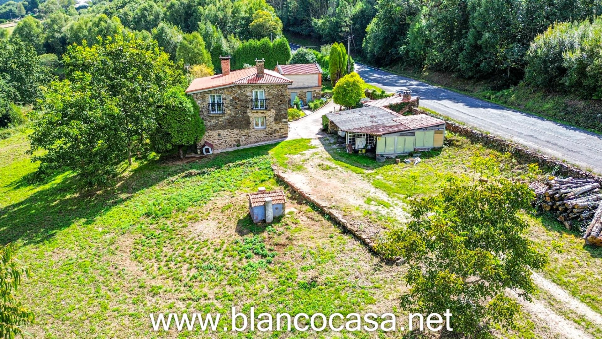 House or chalet for sale in A Laracha    with Heating and Balcony
