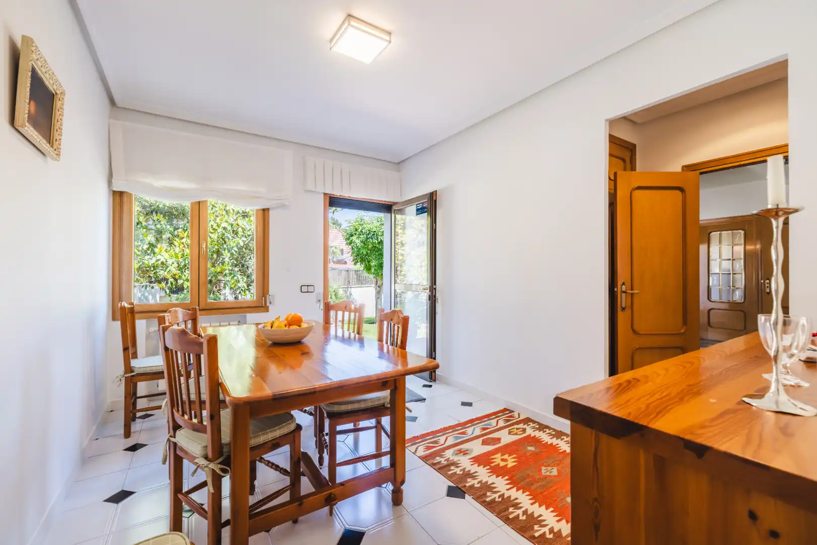 Comedor de Casa o chalet en venta en Las Rozas de Madrid con Aire acondicionado, Calefacción y Jardín privado