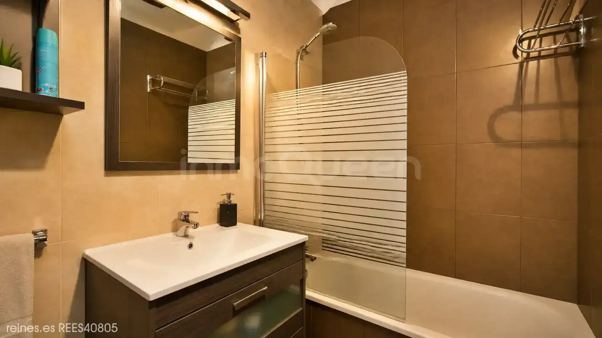 Bathroom of Detached homes for sale in Val de San Vicente   with Private garden, Terrace and Furnished