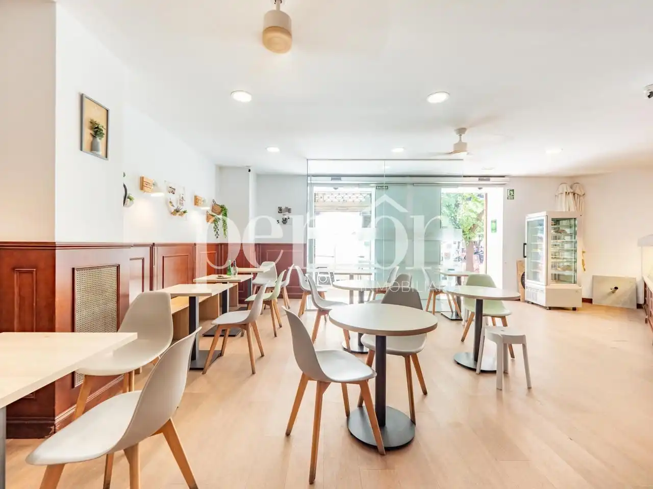 Business premises to rent in L'Eixample, imagen 2