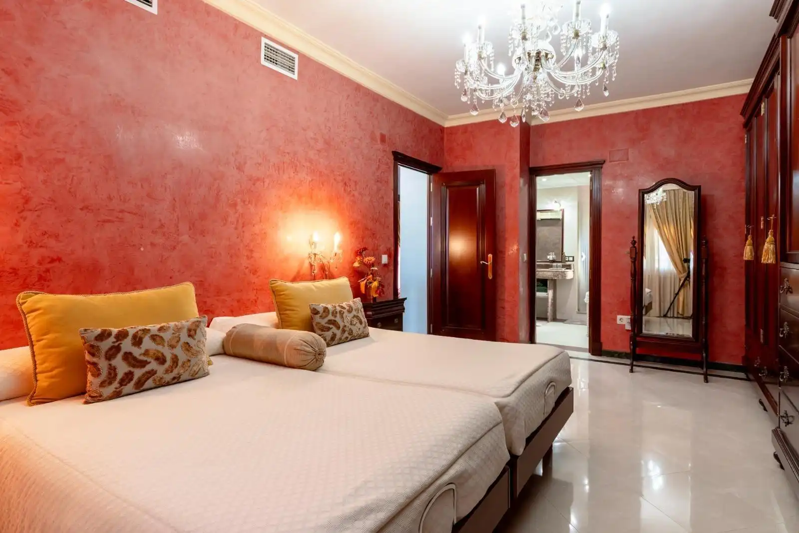 Chalet con terraza en venta en Sanlúcar la Mayor, imagen 41