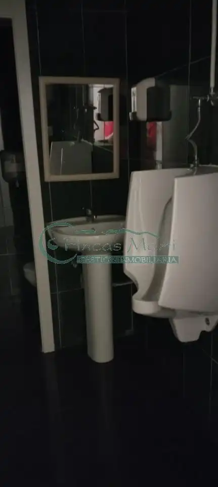 Badezimmer von Geschaftsraum zur Miete in Vigo  mit Terrasse und Möbliert
