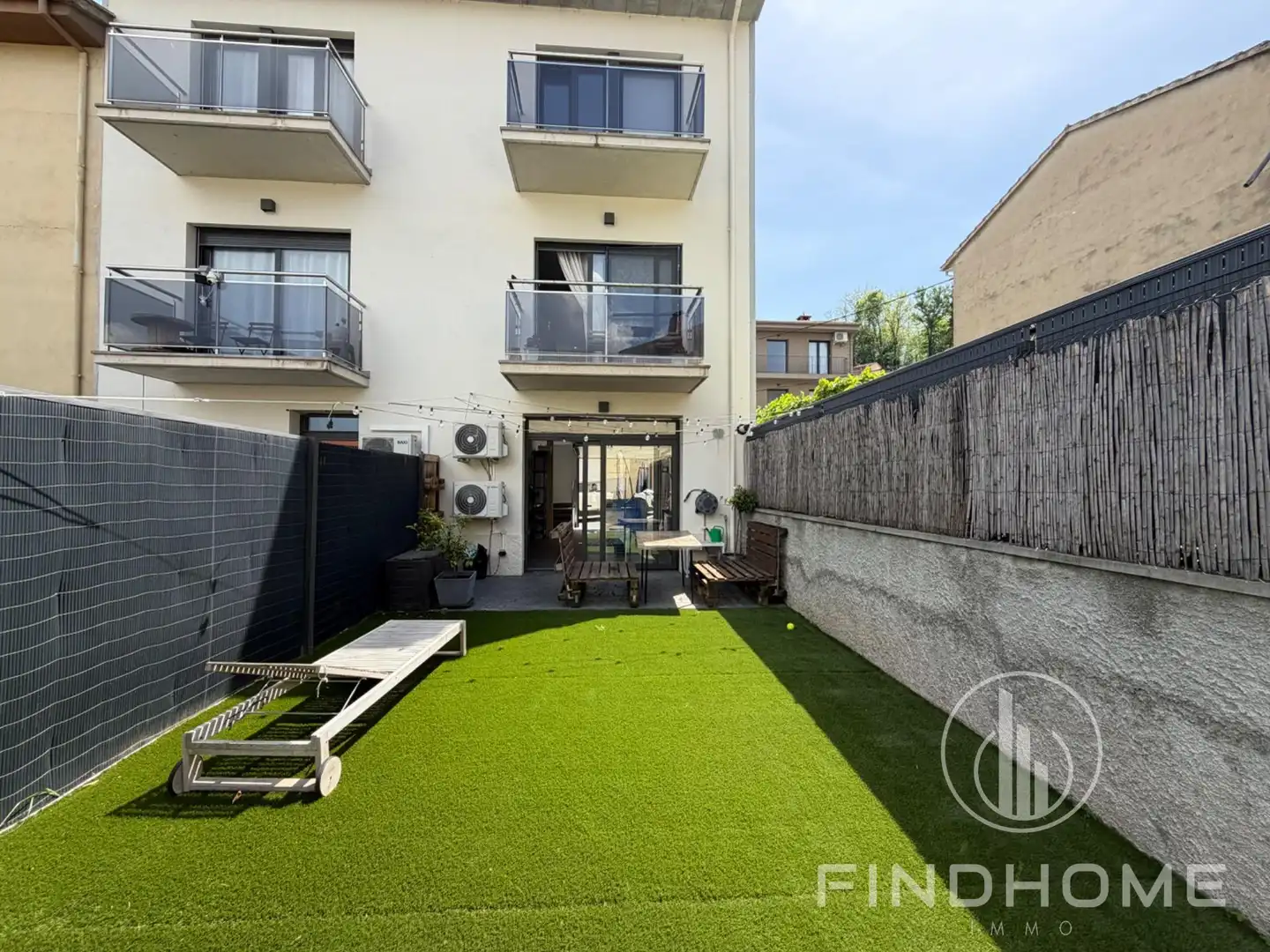 Terrasse von Einfamilien-Reihenhaus zum Verkauf in Olot mit Klimaanlage, Heizung und Privatgarten