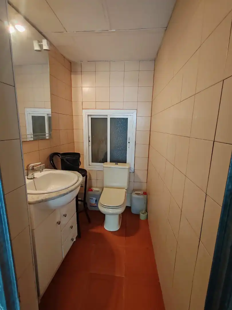 Badezimmer von Geschaftsraum zum Verkauf in Badalona