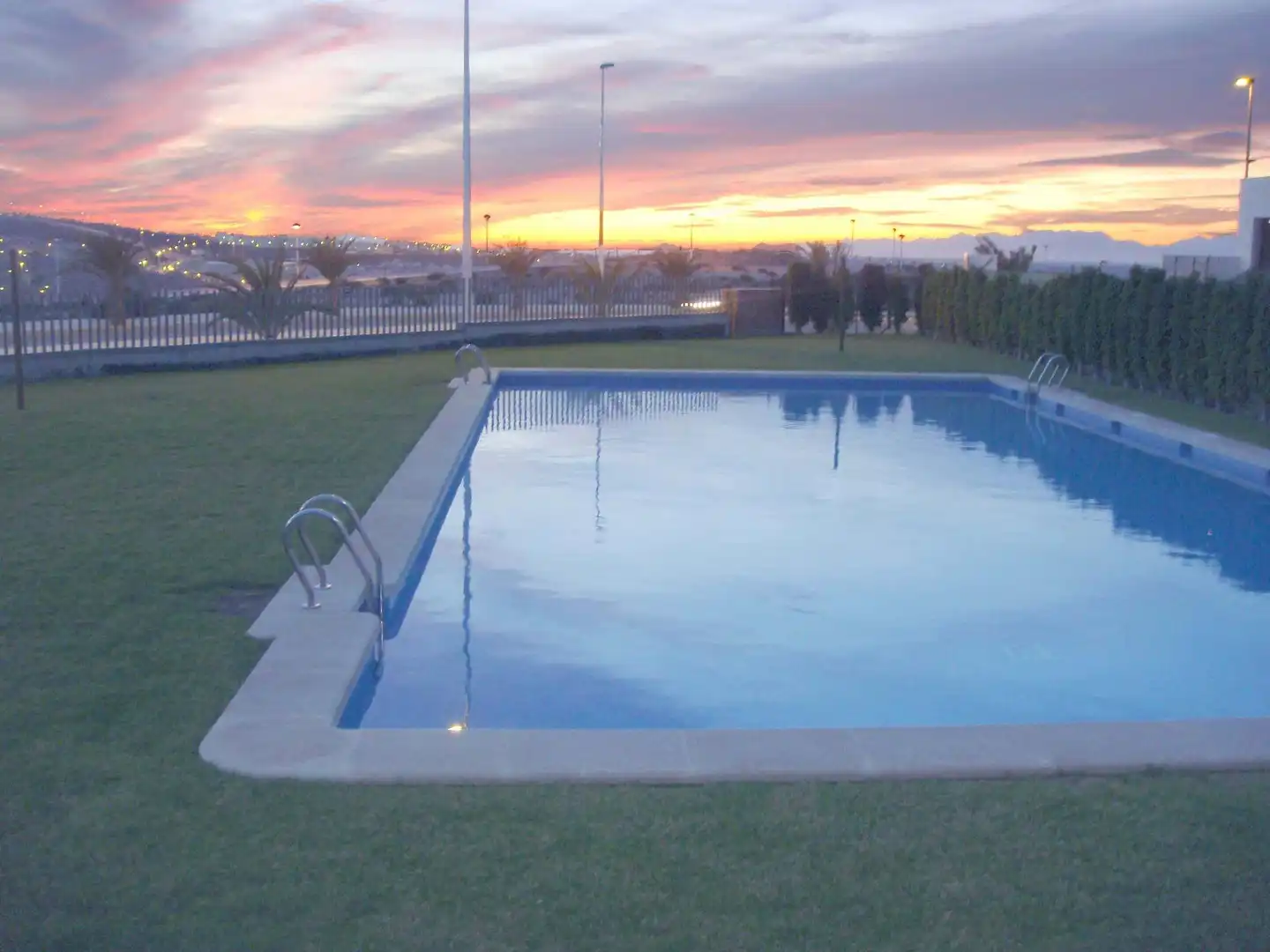 Piscina de Piso en venta en Elche / Elx con Aire acondicionado, Calefacción y Terraza