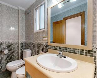 Bathroom of Flat for sale in Paterna  with Terrace