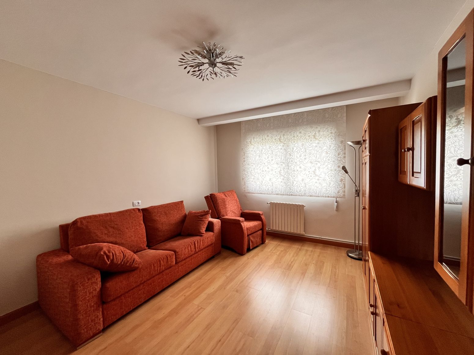 Living room of Flat to rent in Gijón   with Heating, Parquet flooring and Balcony