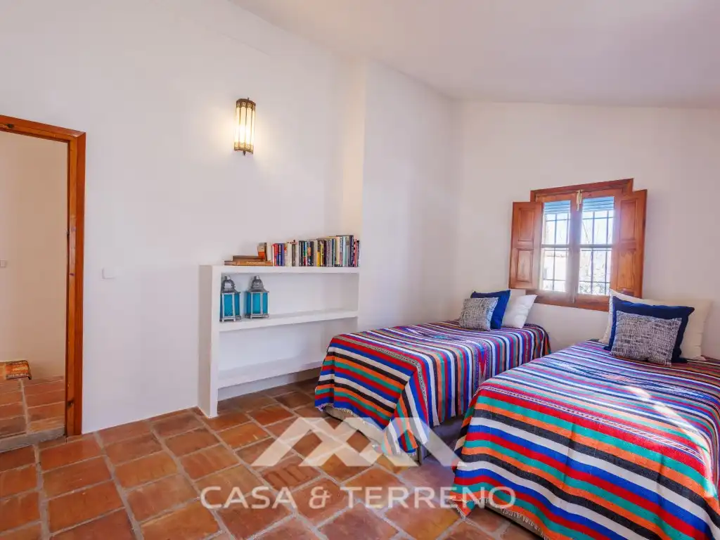 Habitación de Casa adosada en venta en Comares con Aire acondicionado, Terraza y Piscina