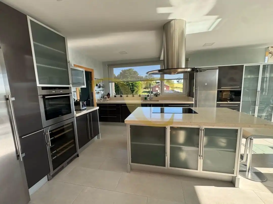 Kitchen of Houses for rent in Santa Cruz de Bezana  with Air Conditioner, Heating and Private garden