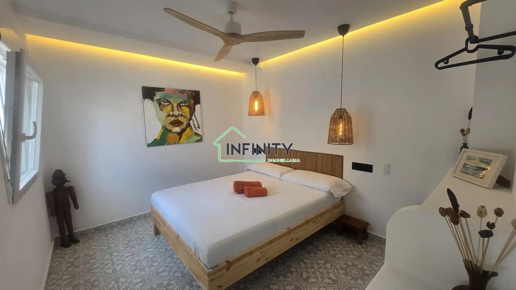 Bedroom of Houses for sale in Oliva  with Air Conditioner, Heating and Terrace