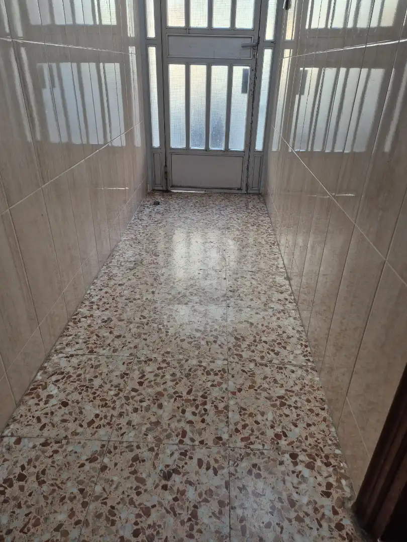 Piso en venta en Terrassa con Terraza, Horno y Balcón