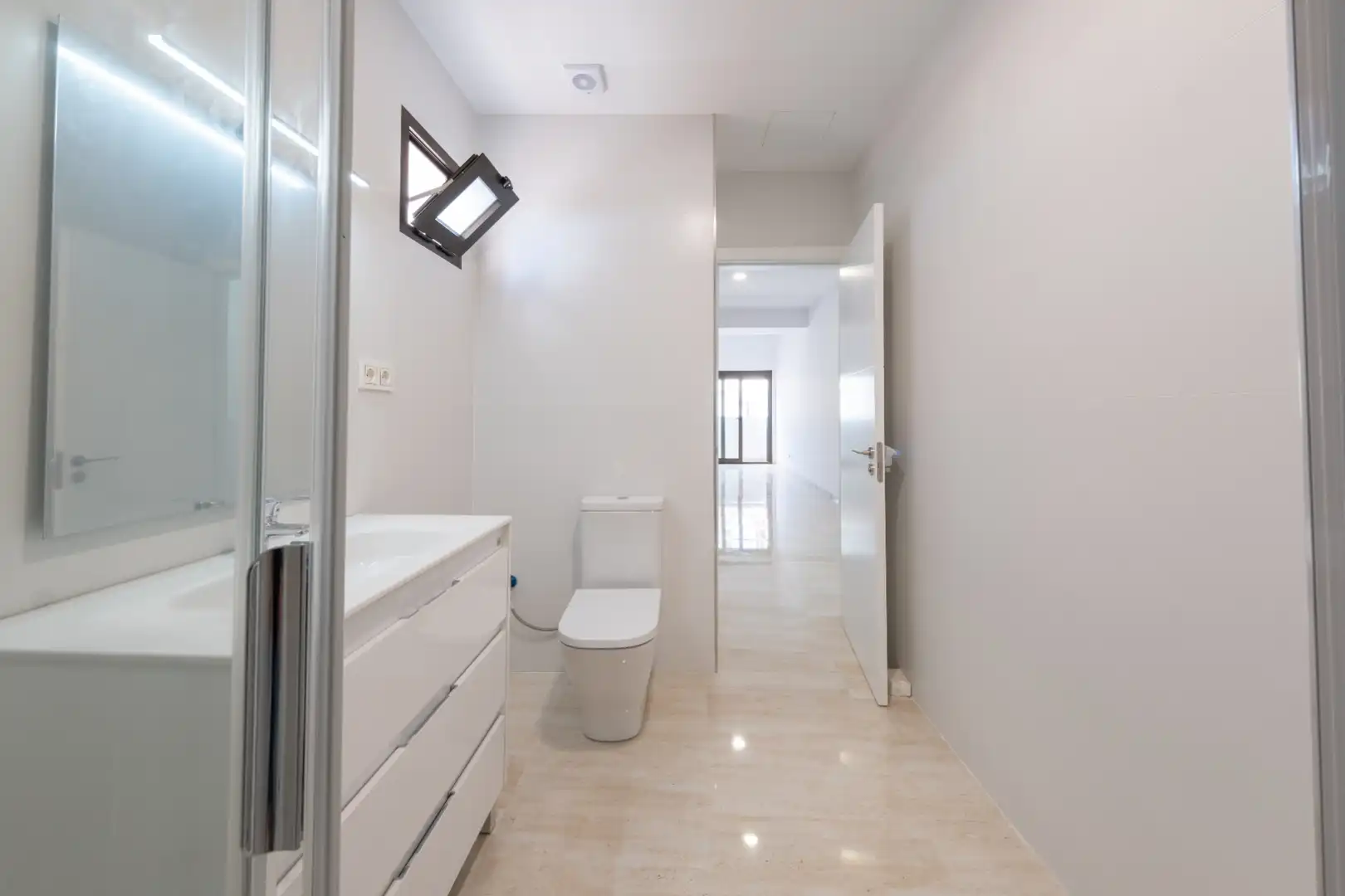 Bathroom of Attic for sale in Las Palmas de Gran Canaria  with Air Conditioner, Terrace and Balcony