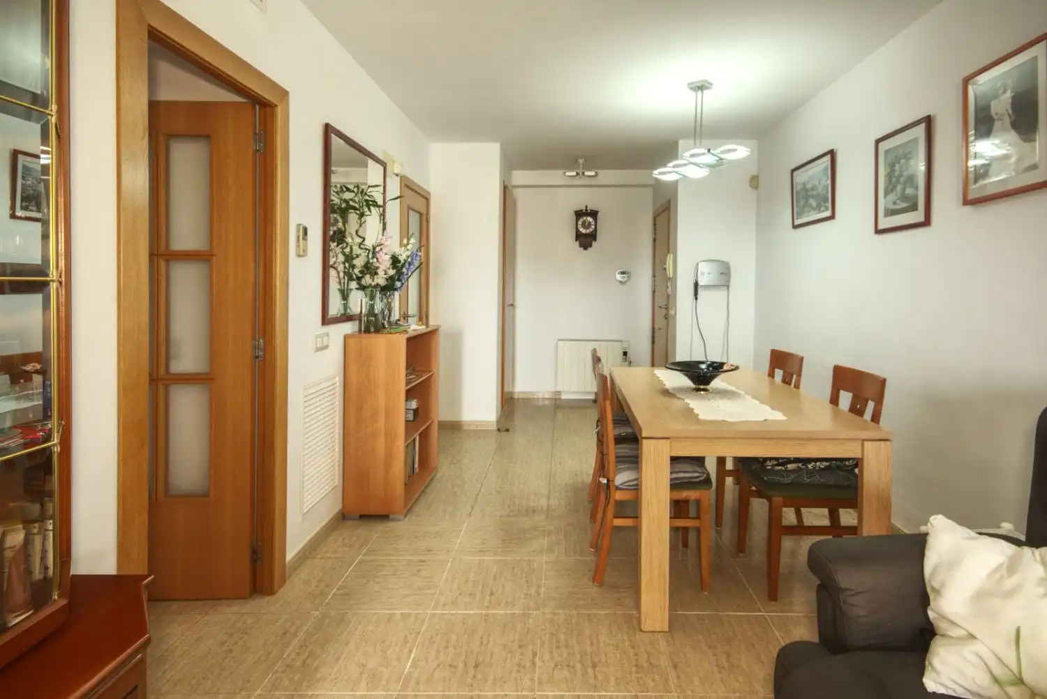 Apartment with lift for sale in PIRINEUS 13