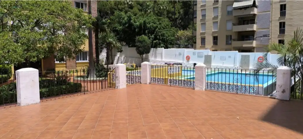 Piscina de Planta baja en venta en Marbella con Terraza, Piscina y Amueblado