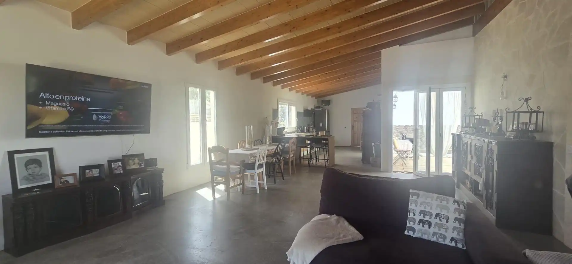 Wohnzimmer von Country house zum Verkauf in Santanyí mit Klimaanlage, Privatgarten und Terrasse