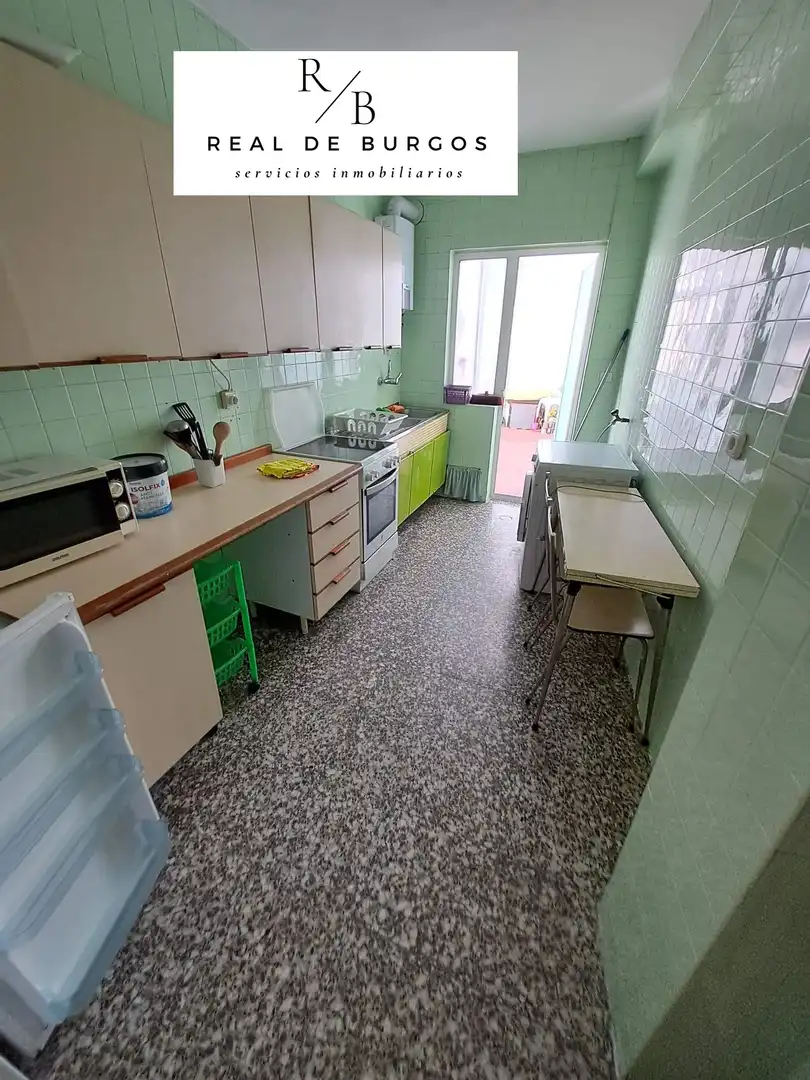 Cocina de Piso de alquiler en Valladolid con Calefacción, Terraza y Amueblado