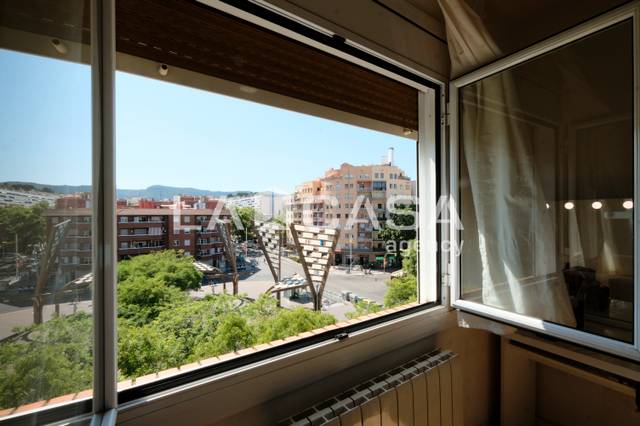 Piso en Venta en Plaça del Virrei Amat en Vilapicina i la Torre Llobeta