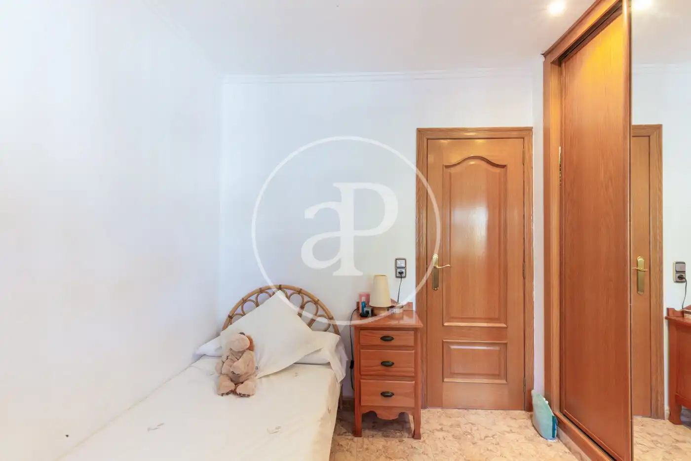 Dormitori de Casa o xalet en venda en Riba-roja de Túria amb Calefacció, Jardí privat i Terrassa