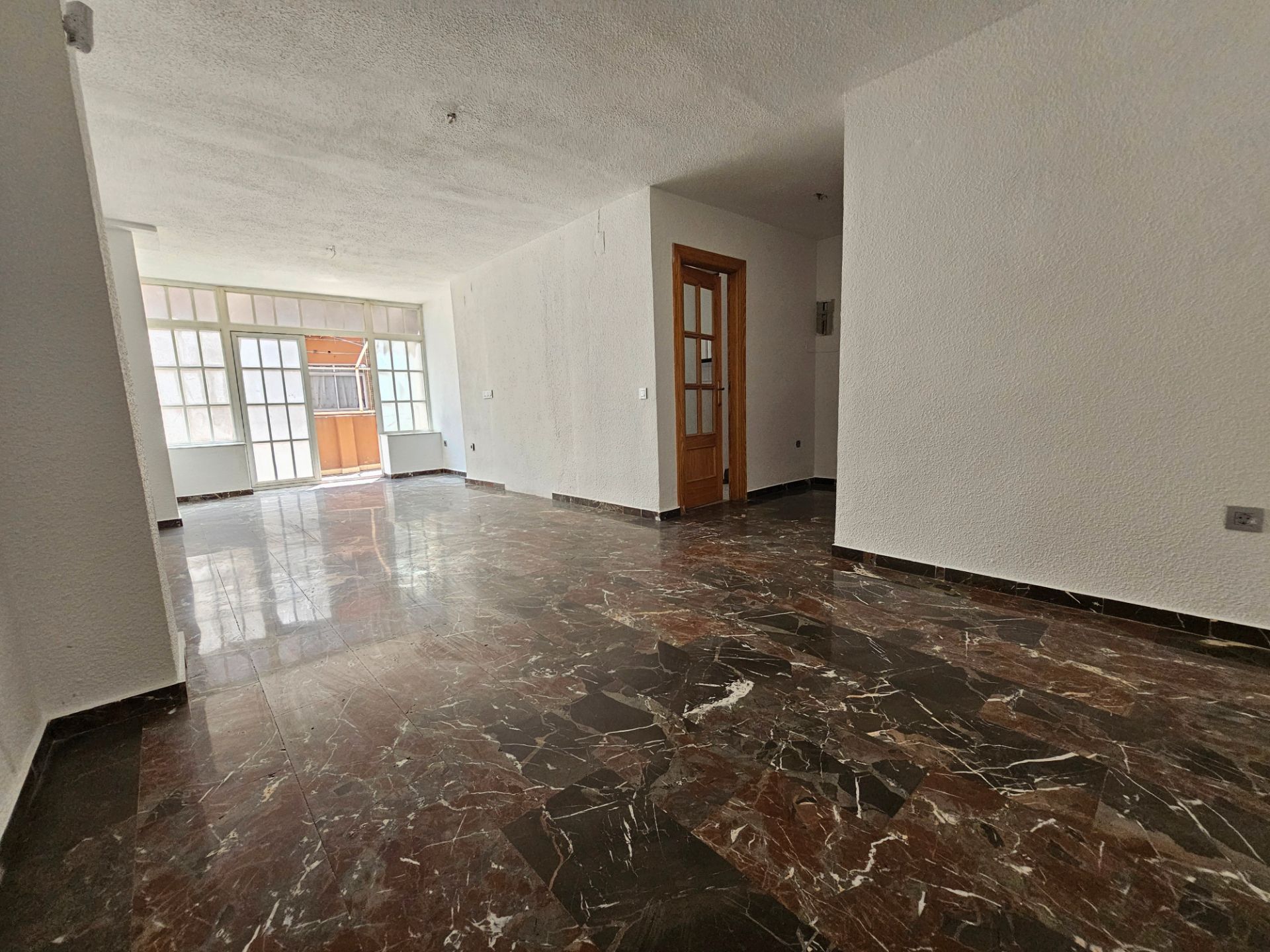 Pis en venda en  Granada Capital amb Terrassa i Balcó