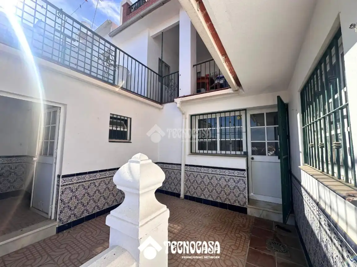 Vista exterior de Casa adosada en venda en Álora amb Jardí privat i Terrassa