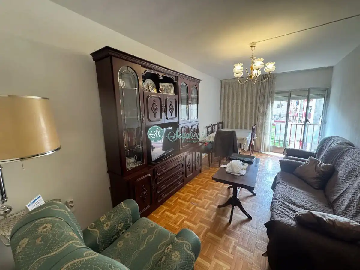 Living room of Flat for sale in Segovia  with Heating, Storage room and Balcony