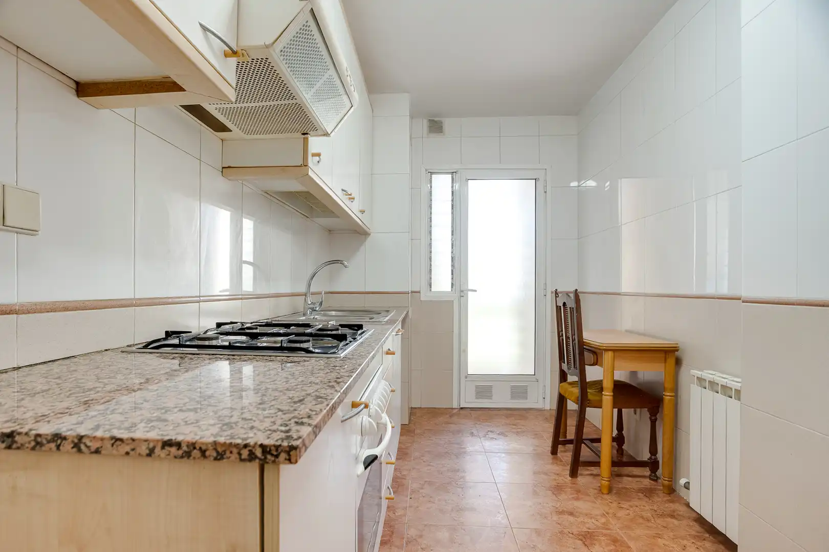 Cocina de Piso en venta en Sant Adrià de Besòs con Calefacción y Balcón