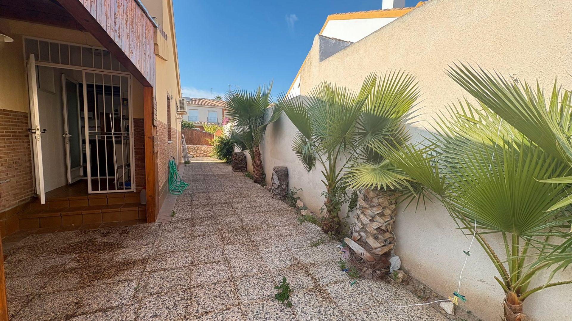 Vista exterior de Casa o xalet en venda en San Javier amb Aire condicionat i Jardí privat