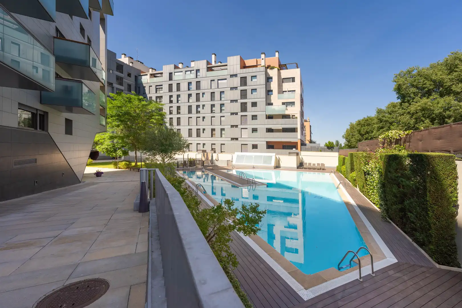Schwimmbecken von Wohnung zur Miete in Madrid mit Klimaanlage, Heizung und Abstellraum