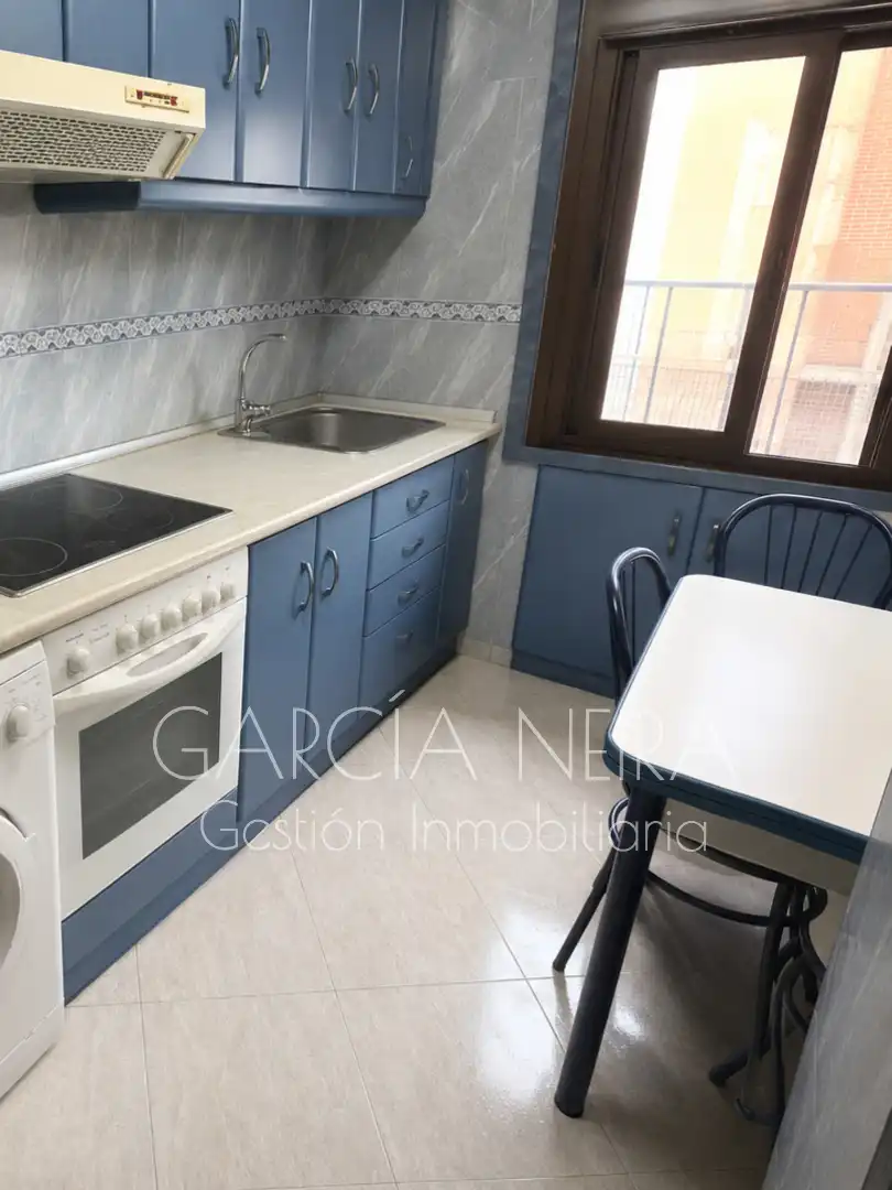 Cocina de Piso en venta en Oviedo  con Amueblado y Lavadora