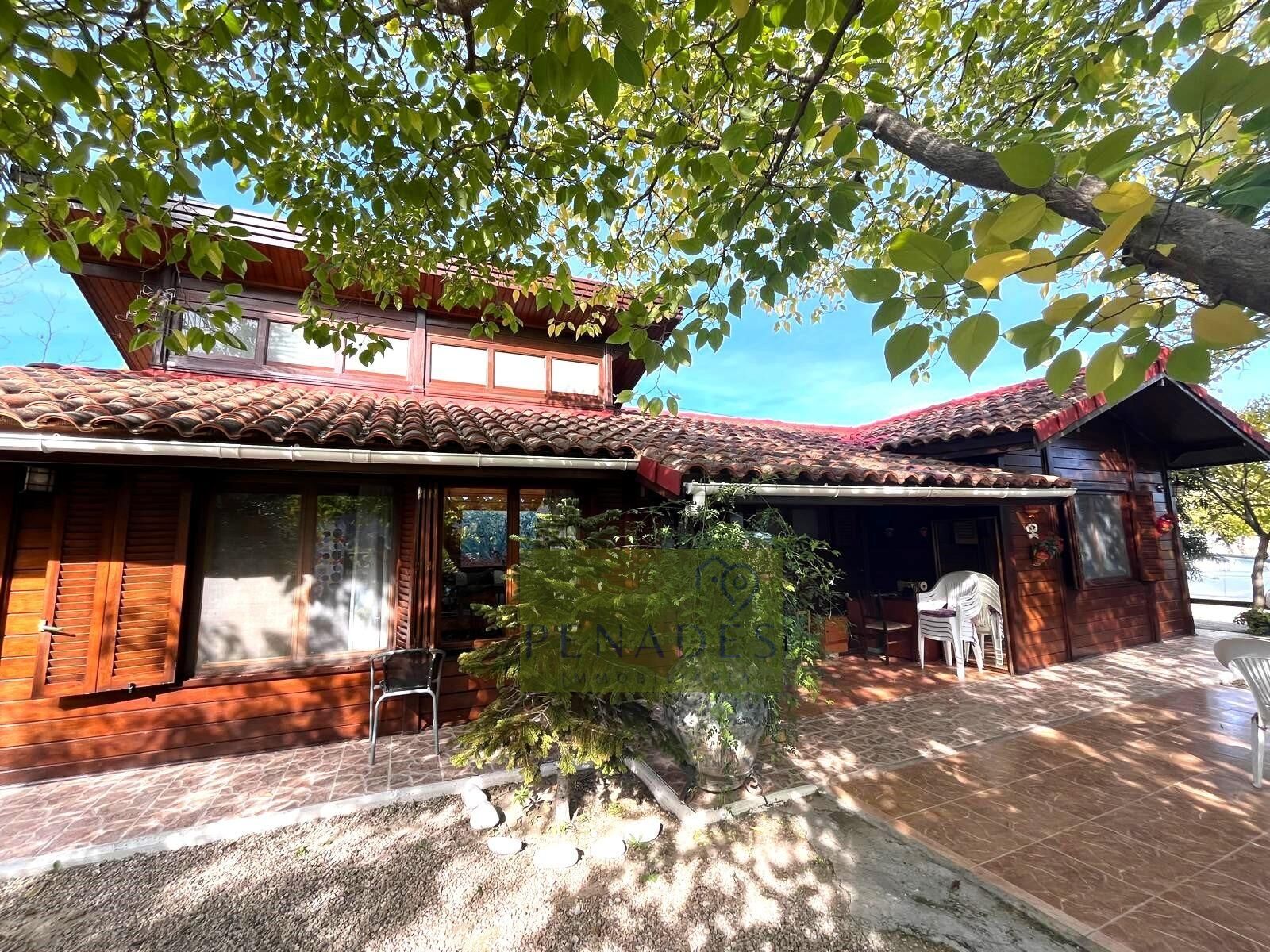 Exterior view of House or chalet for sale in Ontinyent  with Air Conditioner and Private garden