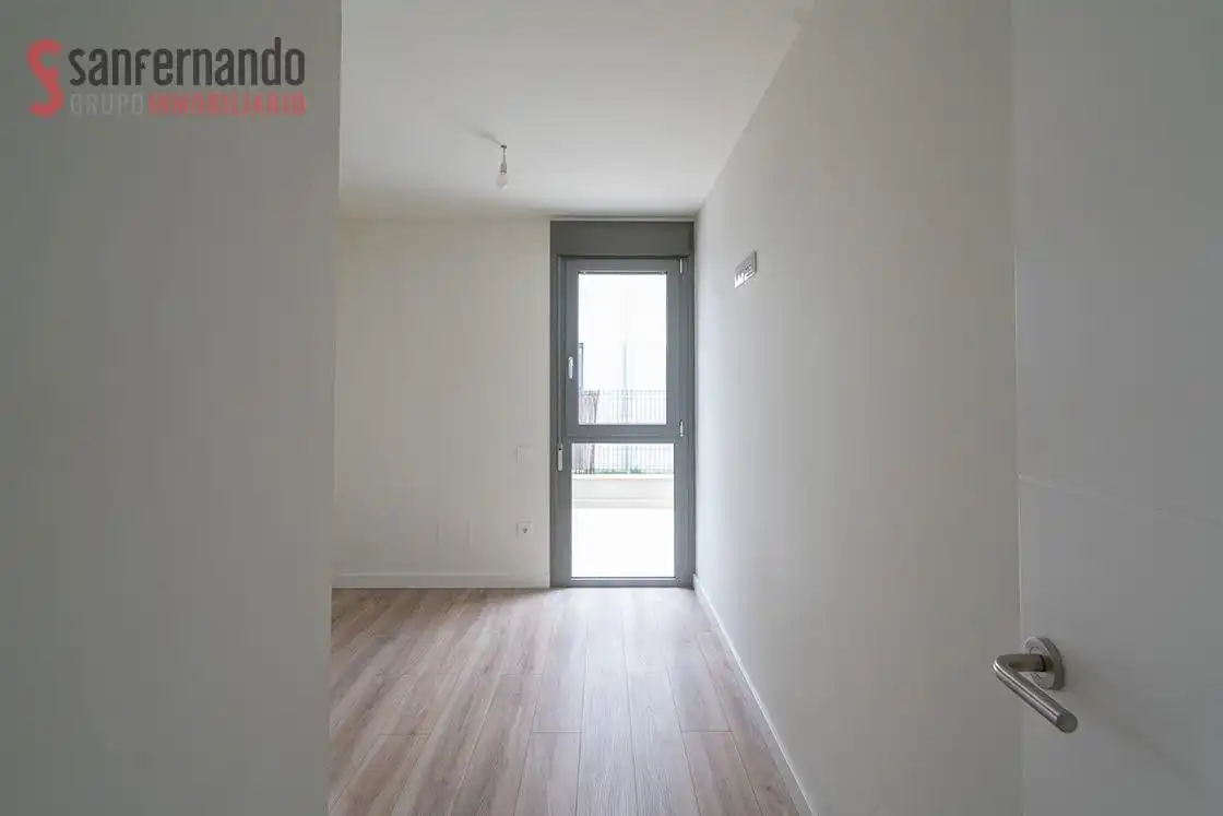Habitación de Casa adosada en venta en Santa Cruz de Bezana con Calefacción, Jardín privado y Terraza