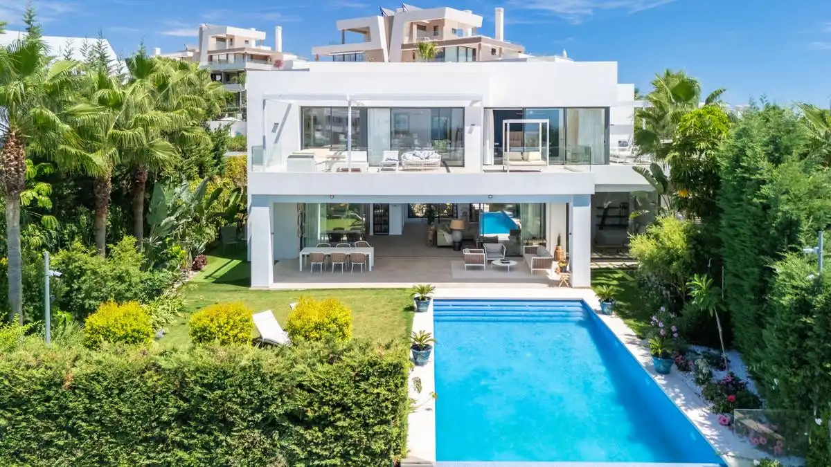 Casa amb terrassa en venda a Elviria - Cabopino, imagen 7