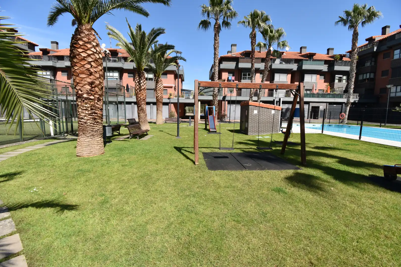 Jardín de Apartamento en venta en Val de San Vicente  con Calefacción, Parquet y Amueblado