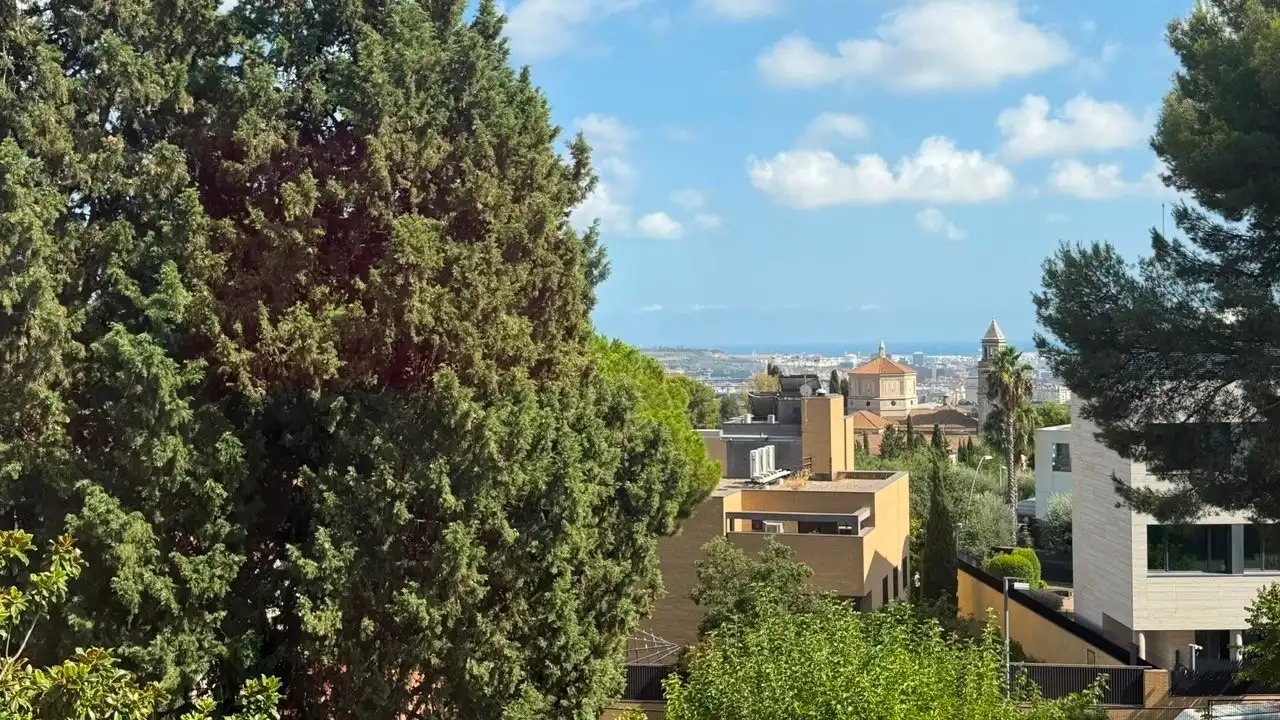 Casa rústica con piscina en venta en Les Corts, imagen 3