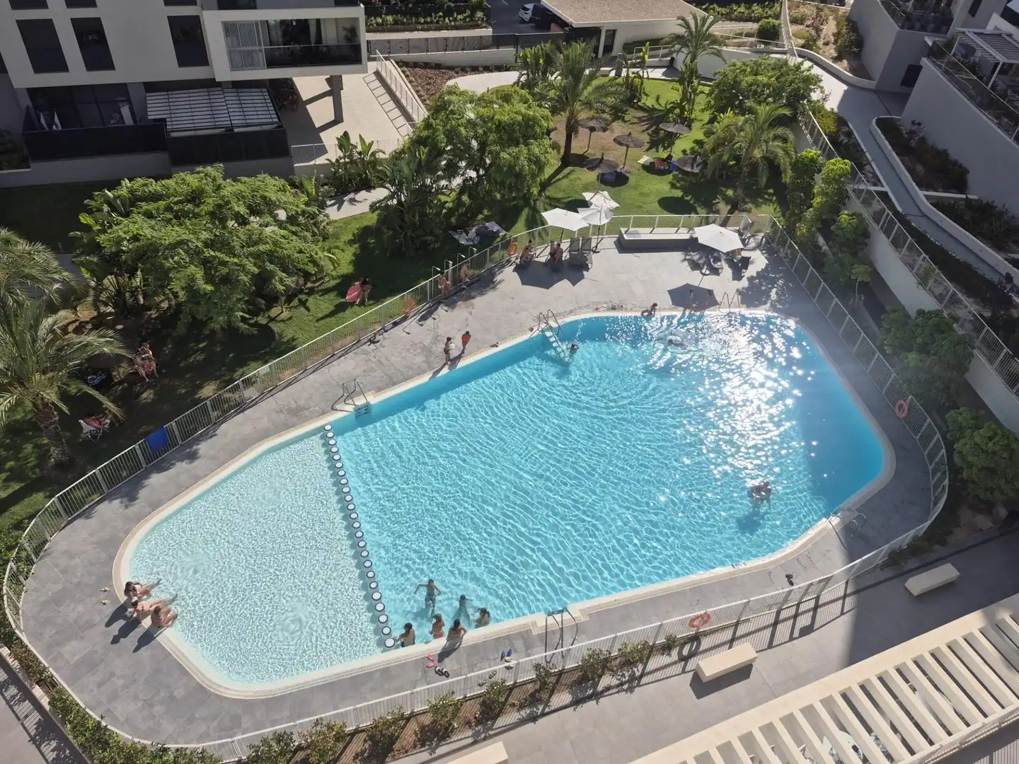 Piscina de Piso de alquiler en Alicante / Alacant con Aire acondicionado, Calefacción y Terraza