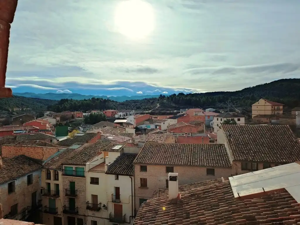Vista exterior de Casa o xalet en venda en Arens de Lledó amb Calefacció i Balcó