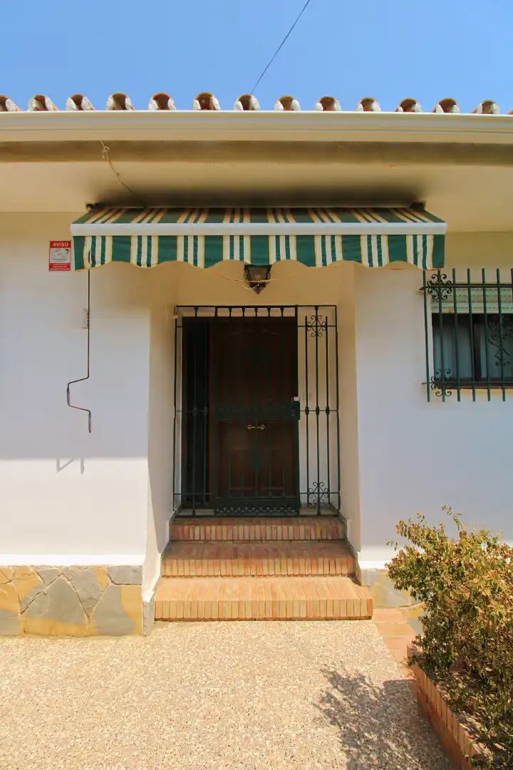 Casa o chalet en venta en Alhaurín de la Torre con Aire acondicionado, Calefacción y Jardín privado