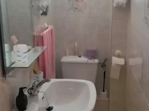 Baño de Piso en venta en La Iglesuela del Tiétar con Trastero, Piscina y Amueblado