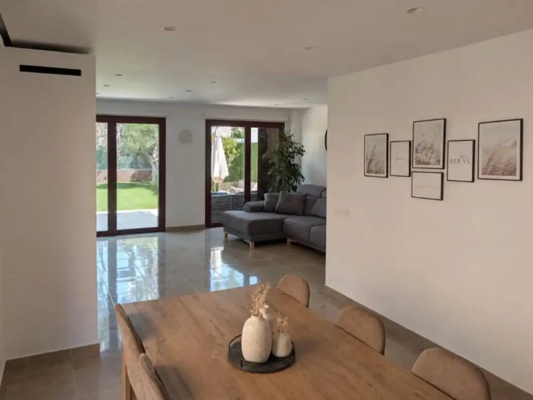 Sala d'estar de Casa o xalet en venda en Begues amb Aire condicionat, Terrassa i Balcó