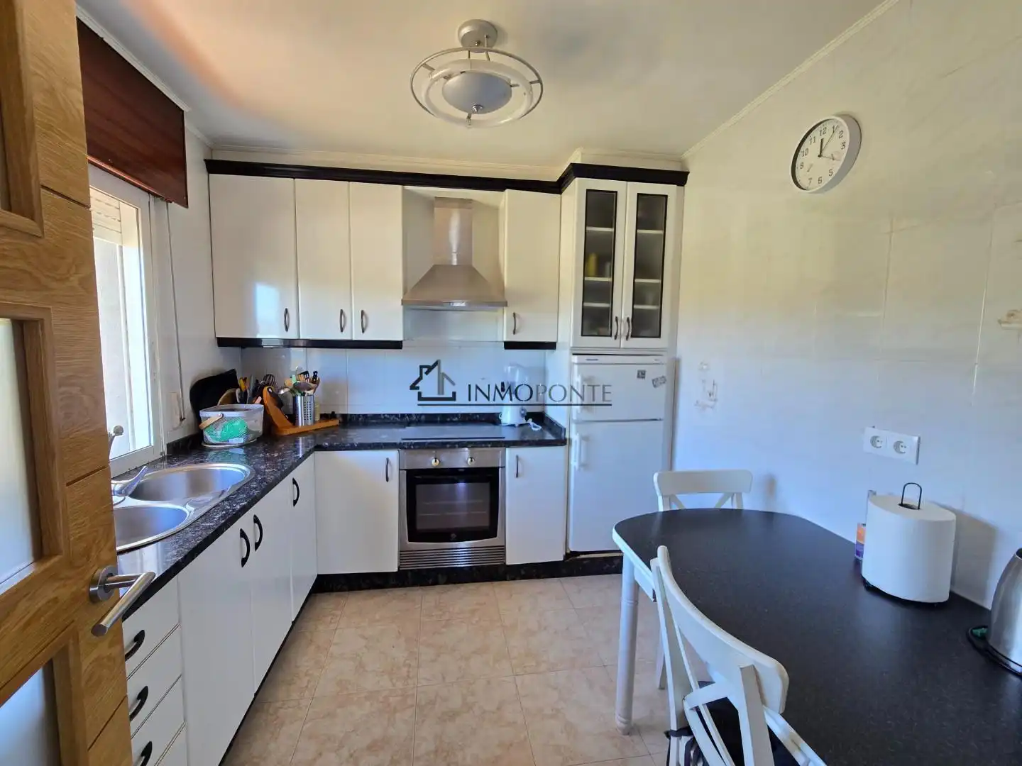 Cocina de Casa o chalet en venta en Pontevedra Capital  con Calefacción, Jardín privado y Terraza